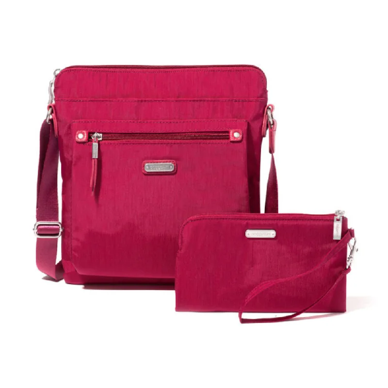 Baggallini Go Bagg With RFID Phone Wristlet Beet Red (Women's)